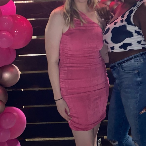 Pink BodyCon Dress - Picture 4 of 4